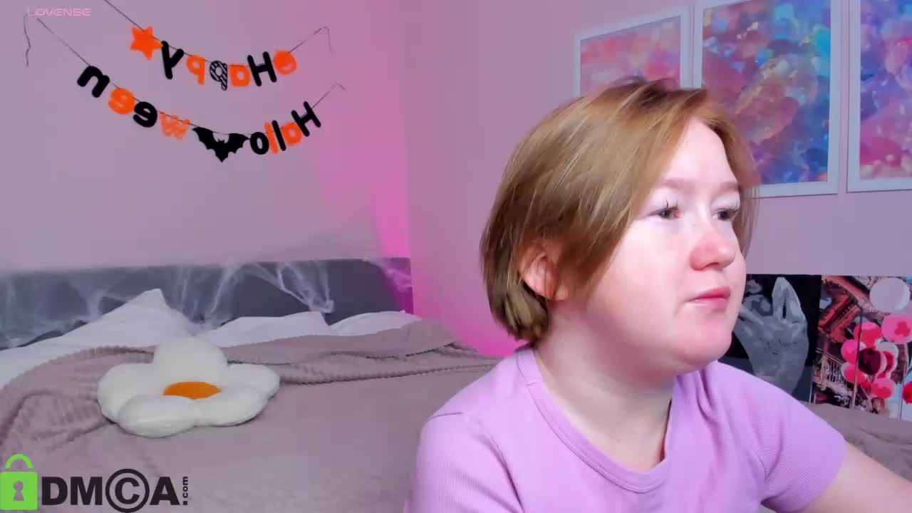 Sara-Moor Cam Model Chat October 29, 2025