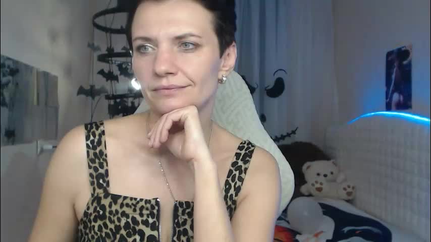 avasaturnian Cam Model Chat October 29, 2025