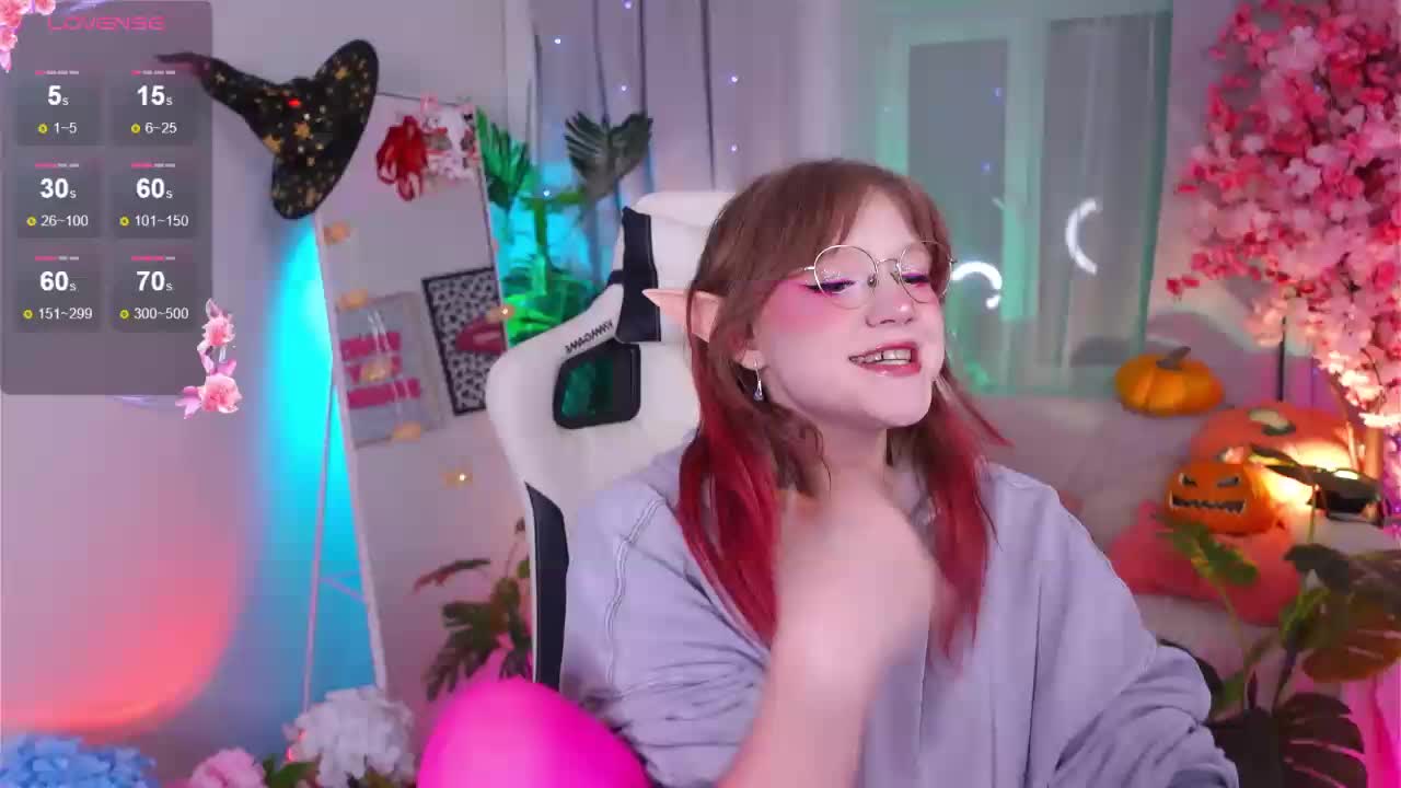 CrazyWine Cam Model Chat October 29, 2025