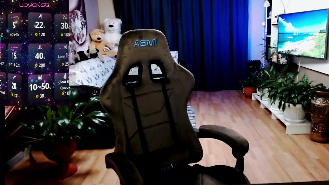 PaniX Cam Model Chat October 29, 2025