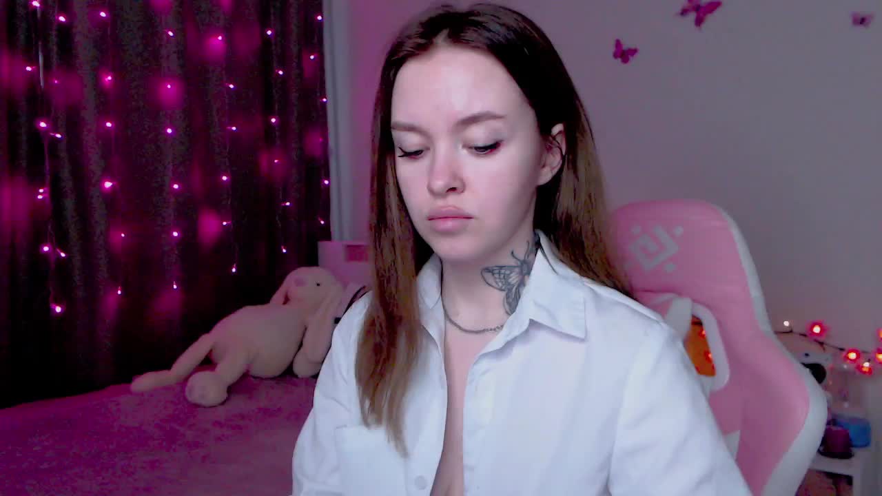 NaughtyMable Cam Model Chat October 29, 2025