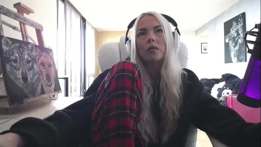 tinykylie Cam Model Chat October 29, 2025