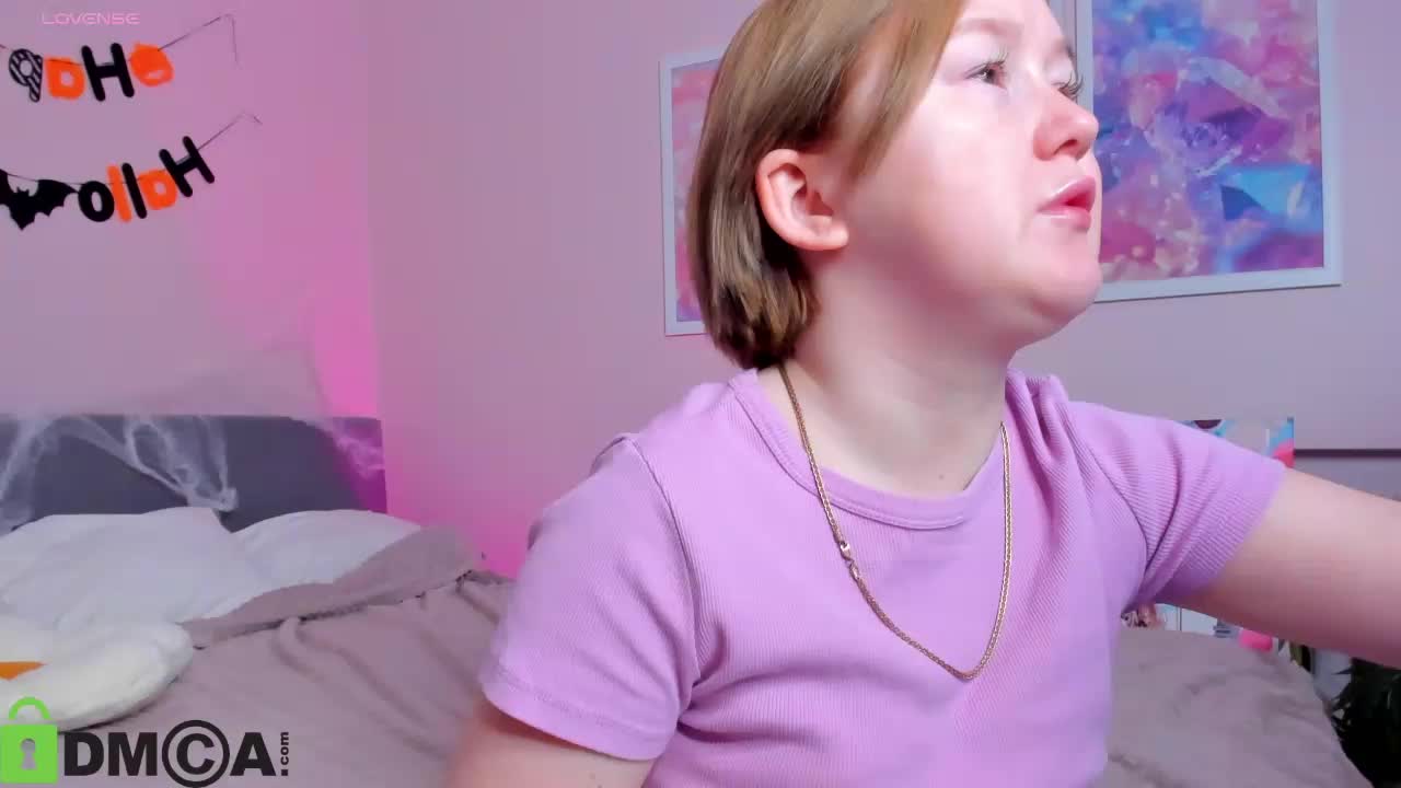 Sara-Moor Cam Model Chat October 29, 2025