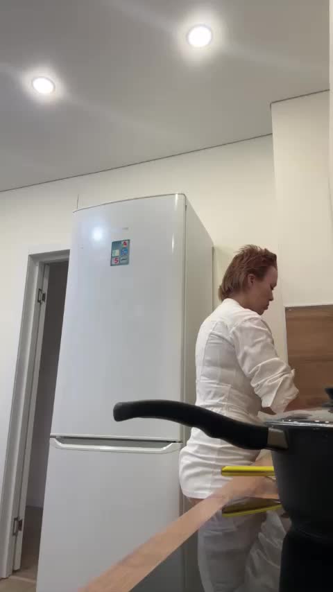 vik77777A Cam Model Chat October 29, 2025