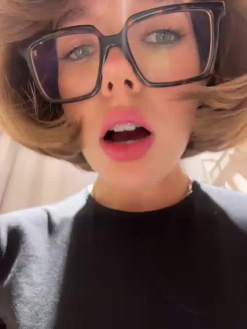 -Alessandra-21- Cam Model Chat October 29, 2025