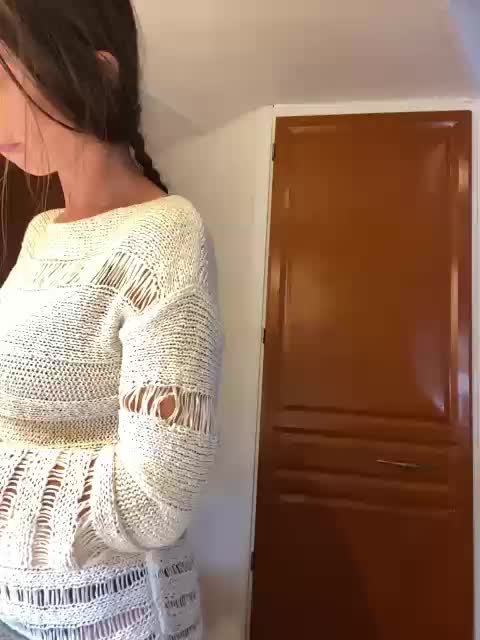 Miss_Milka Cam Model Chat October 29, 2025