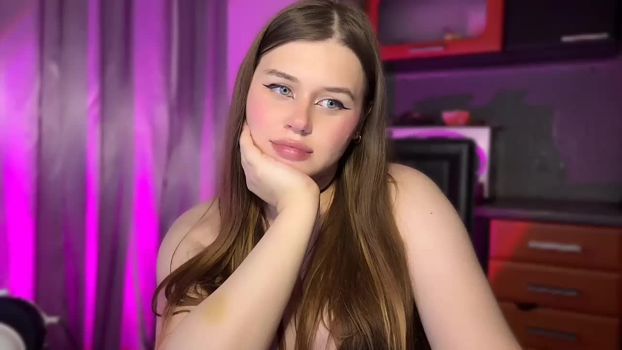 Miss_Nestle Cam Model Chat October 29, 2025