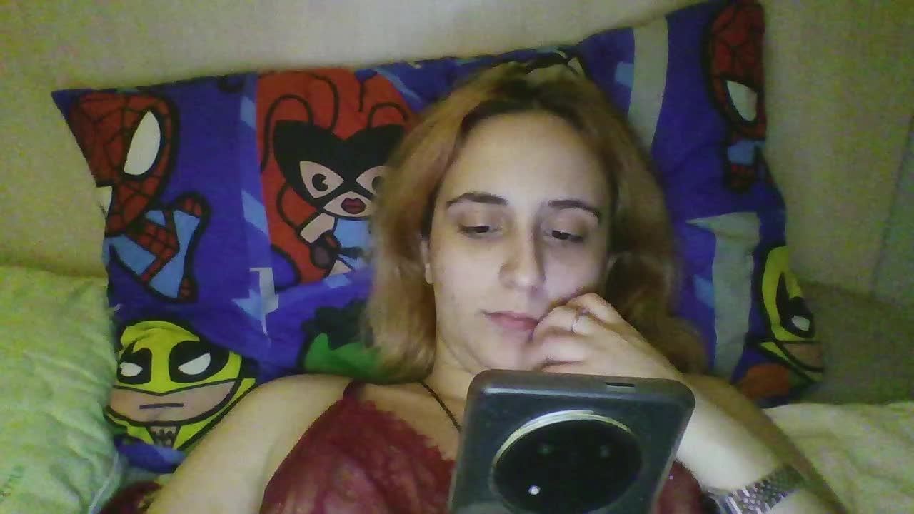 Hotredhead01 Cam Model Chat October 29, 2025