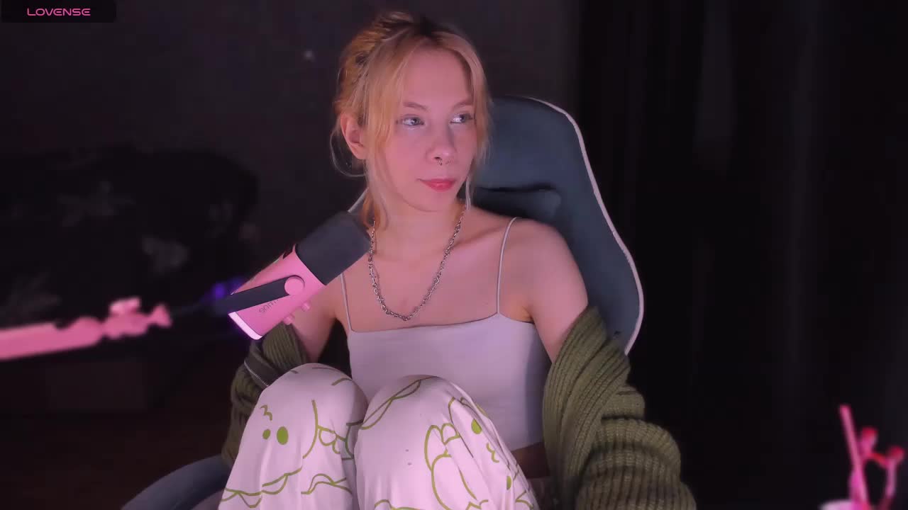 Marrmariss Cam Model Chat October 29, 2025