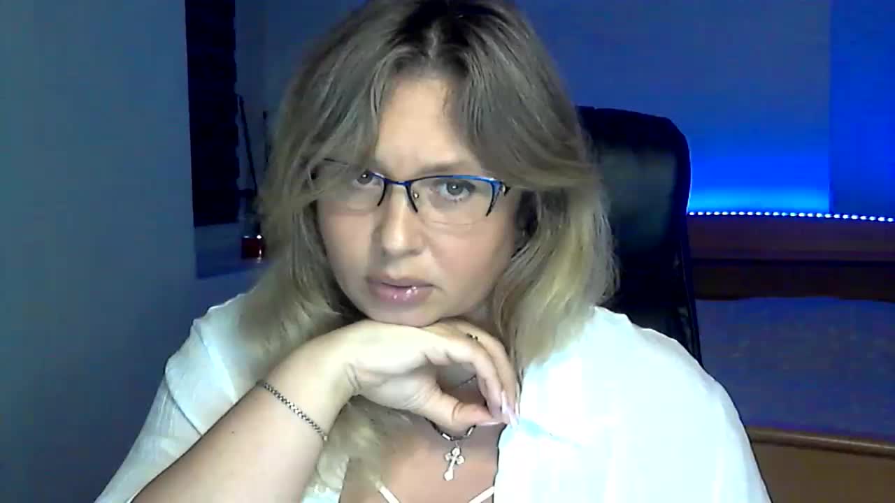 NERVOMOTINA Cam Model Chat October 29, 2025