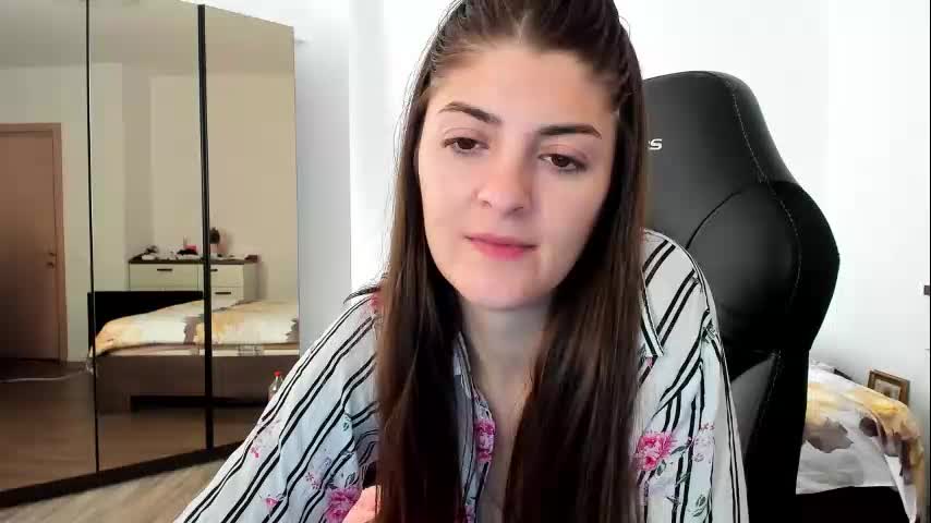 _just_a_simple_girl Cam Model Chat October 29, 2025