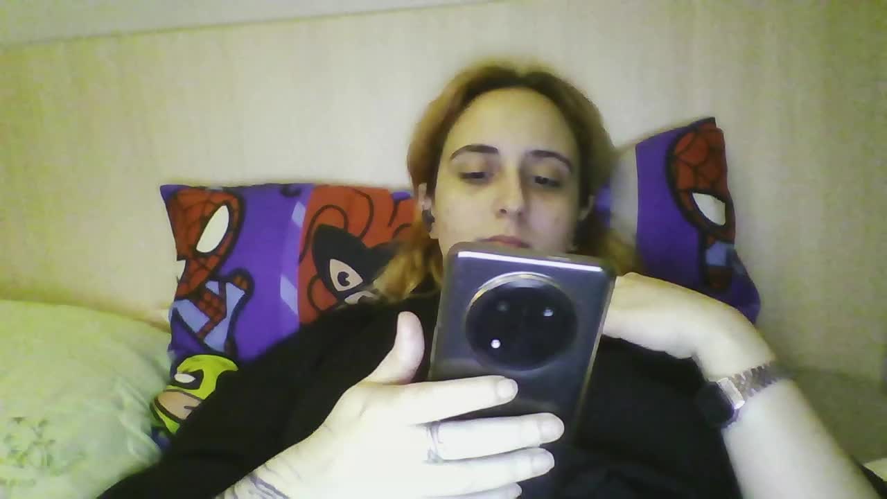 Hotredhead01 Cam Model Chat October 29, 2025