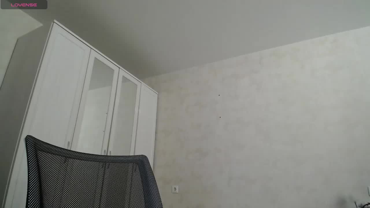 VENUS_G Cam Model Chat October 29, 2025