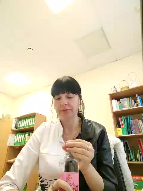 VikNika Cam Model Chat October 29, 2025