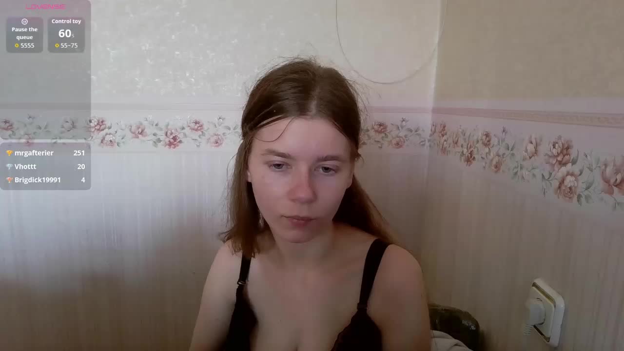 0nlyLola Cam Model Chat October 29, 2025