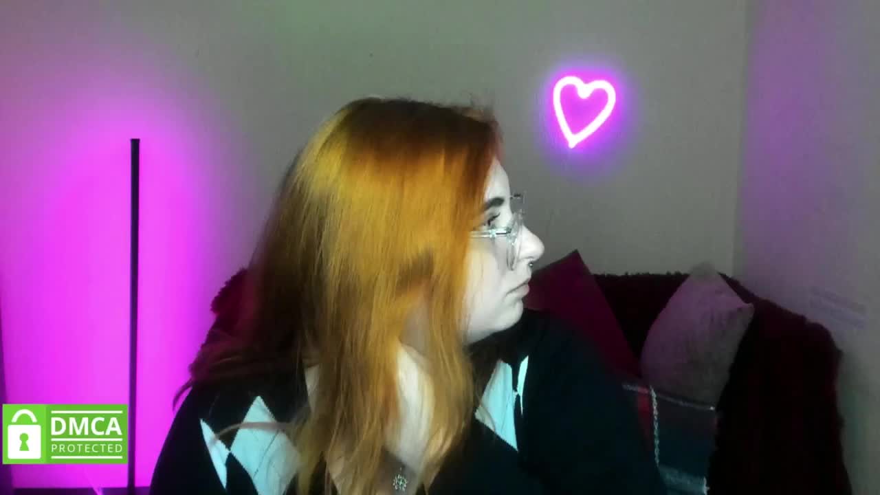 Aliciaredluv Cam Model Chat October 29, 2025