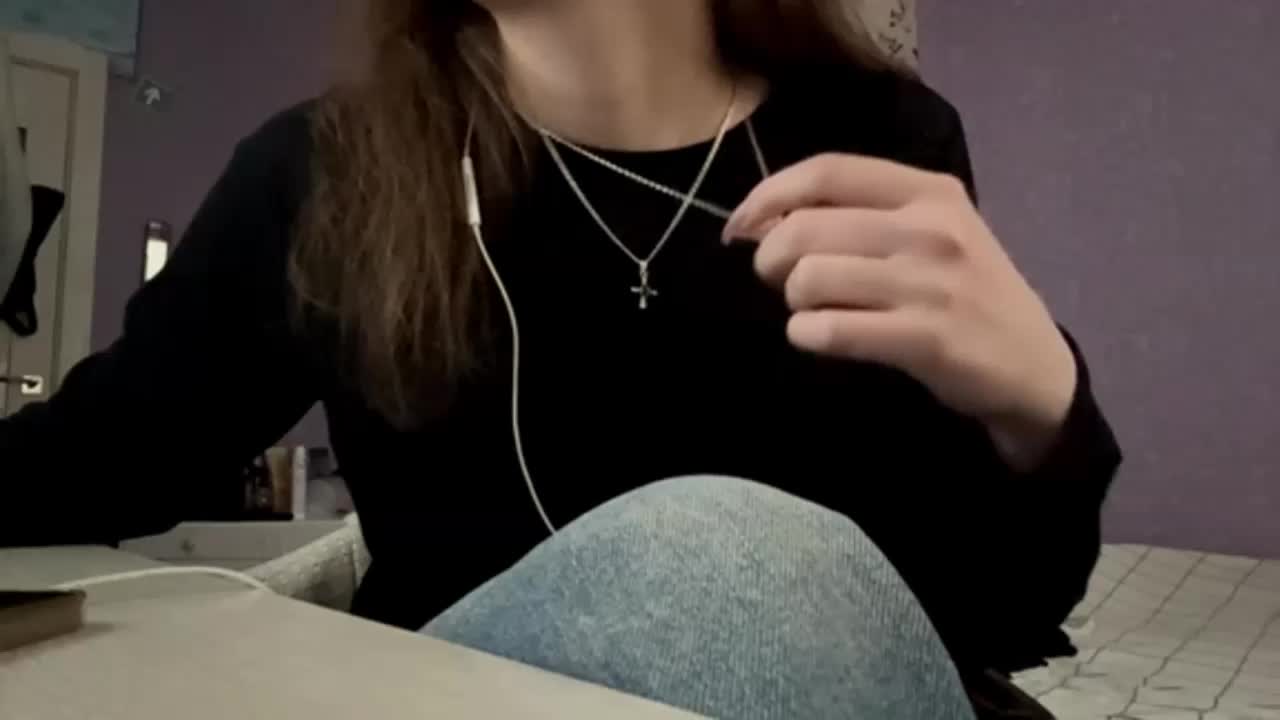 HoaRomano Cam Model Chat October 29, 2025