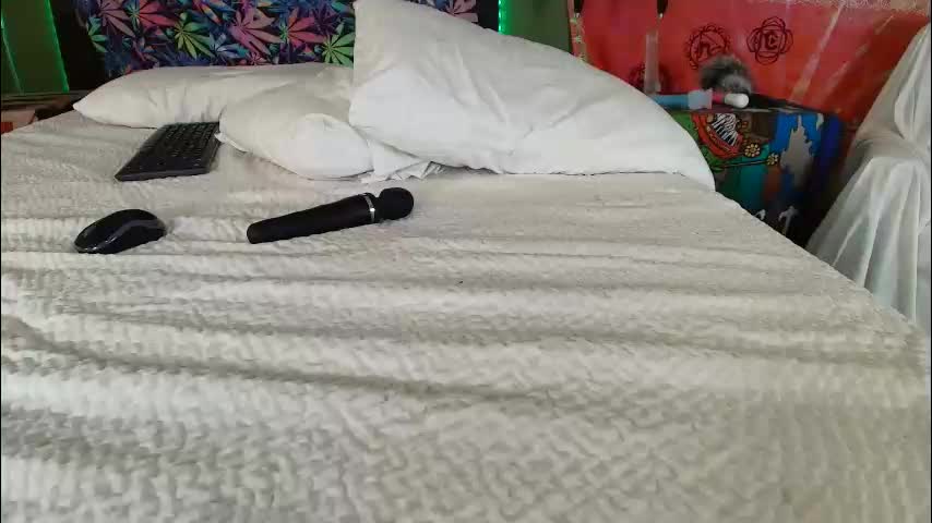 xxxvibesxo Cam Model Chat October 29, 2025