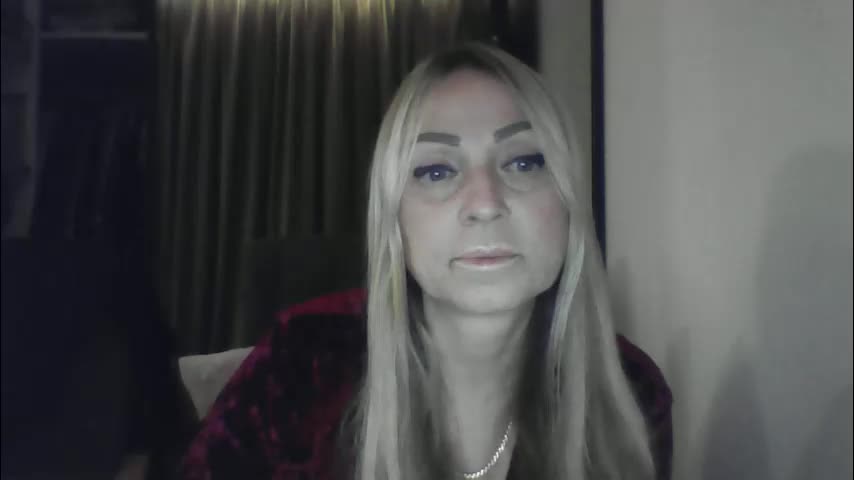 blondkitti Cam Model Chat October 29, 2025