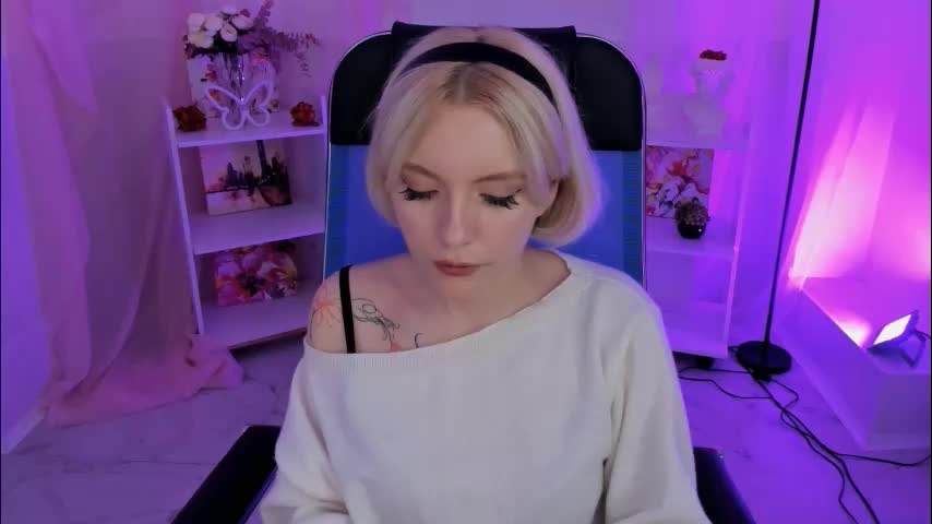 aurorawrenfield Cam Model Chat October 29, 2025