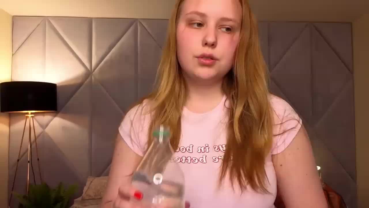 CrystallPaws Cam Model Chat October 29, 2025