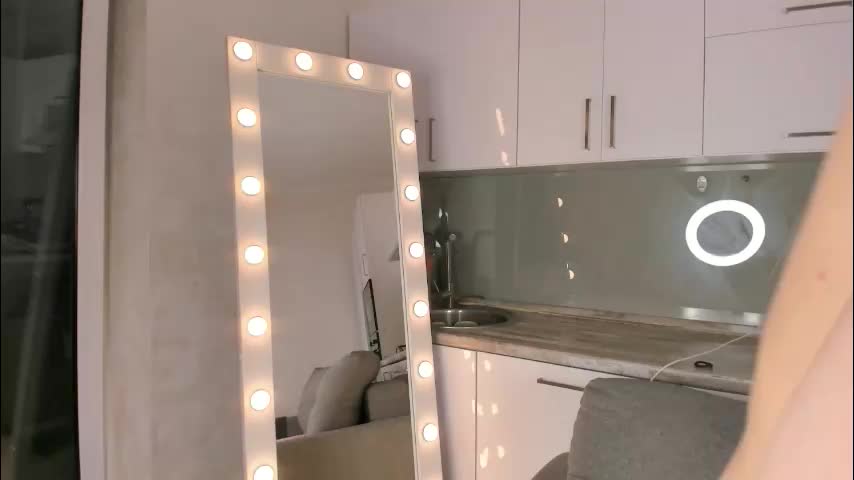 lama_walton Cam Model Chat October 30, 2025