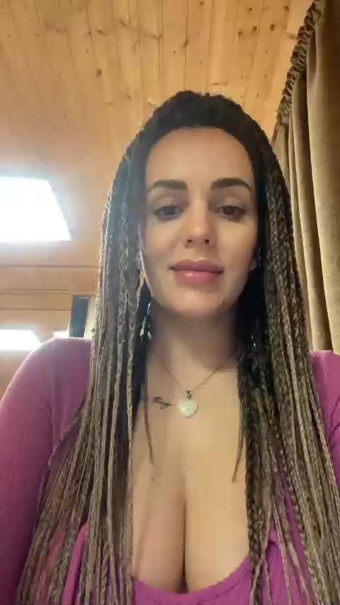 Veneravera Cam Model Chat October 30, 2025