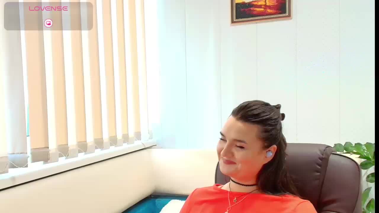 LinaCrave Cam Model Chat October 30, 2025