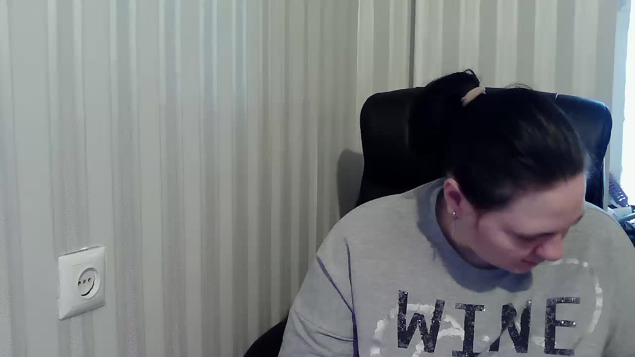 XLisaBlueX Cam Model Chat October 30, 2025