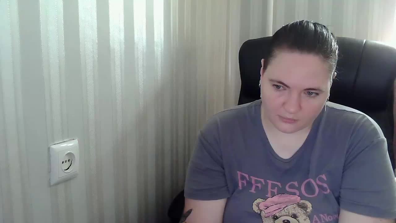 XLisaBlueX Cam Model Chat October 30, 2025