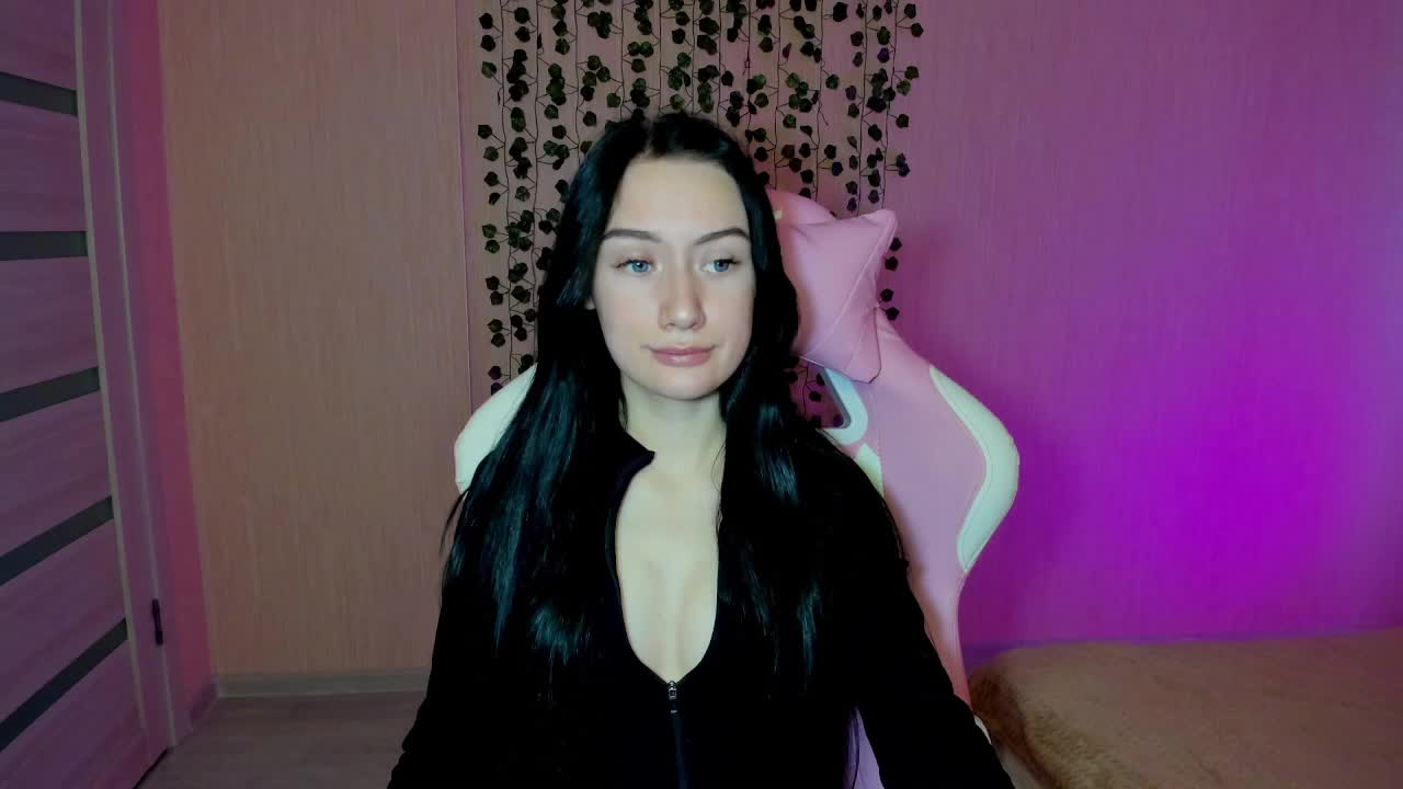 ArinaMeow19 Cam Model Chat October 30, 2025