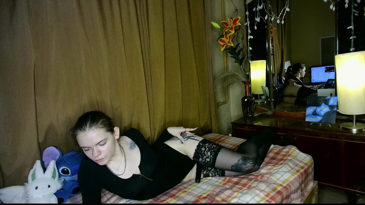 LilitDays Cam Model Chat October 30, 2025