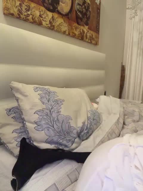 OrgazMia Cam Model Chat October 30, 2025