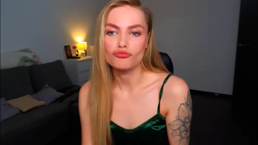 leiavelvet Cam Model Chat October 30, 2025