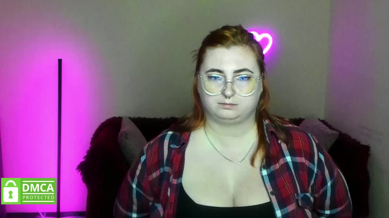 Aliciaredluv Cam Model Chat October 30, 2025