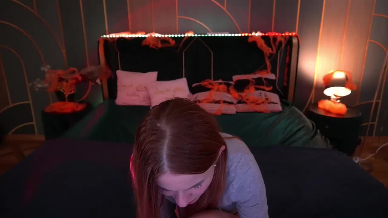 LunaLicks Cam Model Chat October 30, 2025