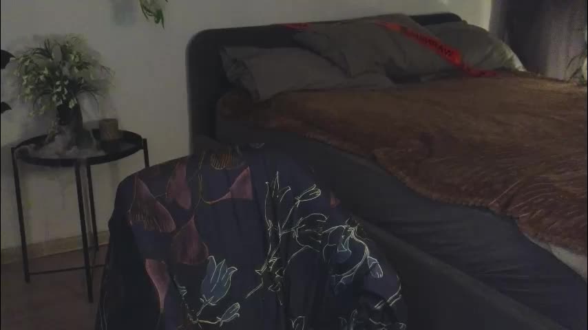 wow_luvng Cam Model Chat October 30, 2025