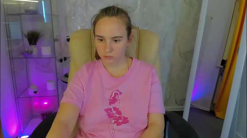 l1ka_one Cam Model Chat October 30, 2025