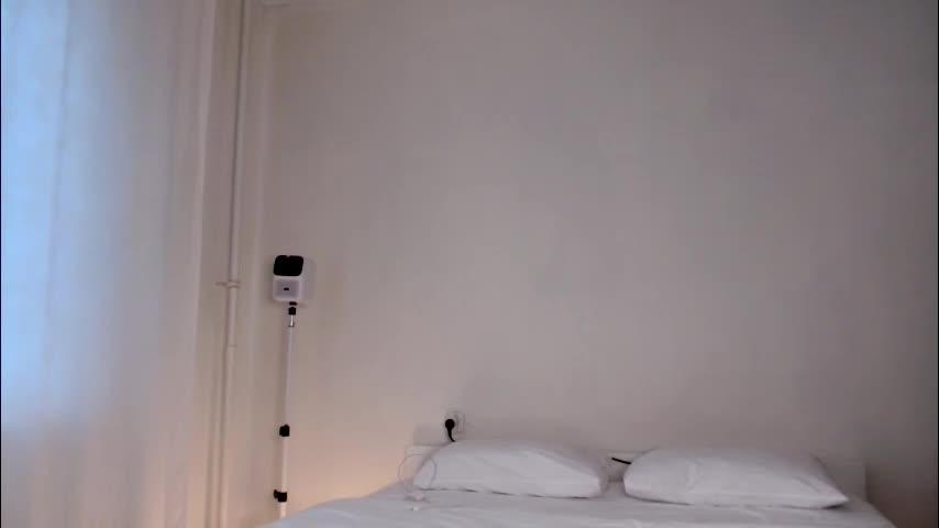 milky__way_ Cam Model Chat October 30, 2025