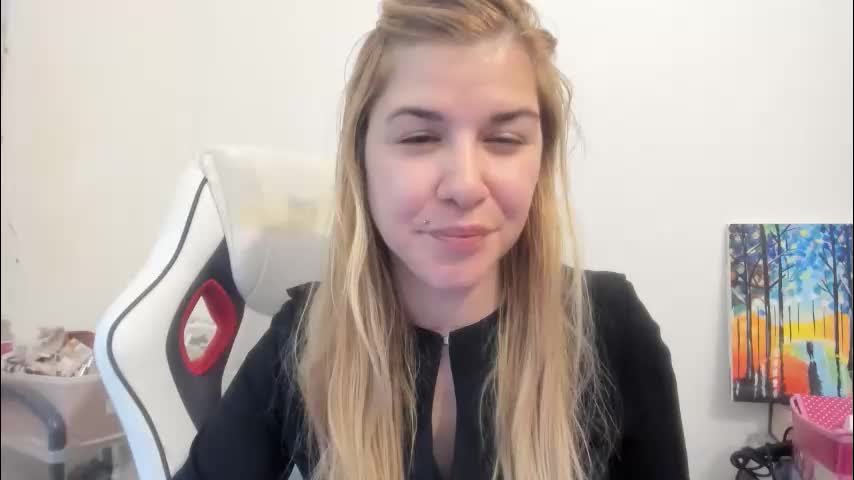 artsyandcraftsy_ Cam Model Chat October 30, 2025