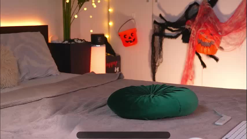 lorettelorenaa Cam Model Chat October 30, 2025