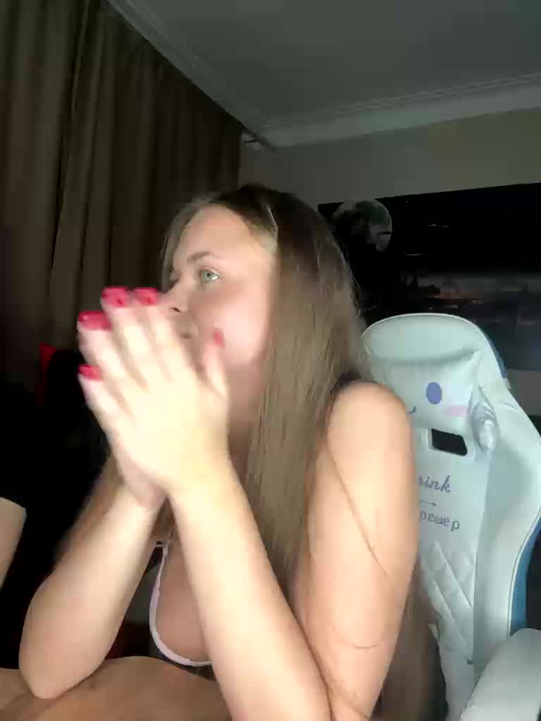 Art_cam Cam Model Chat October 30, 2025