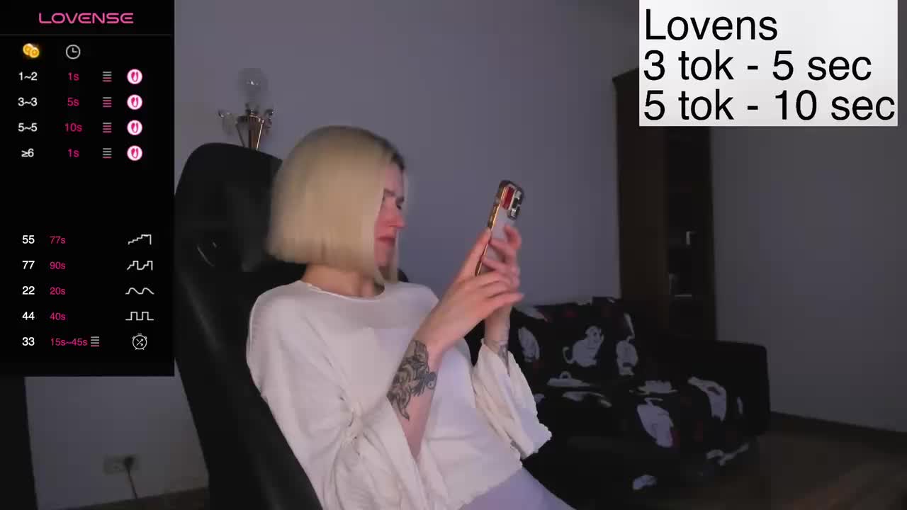 Sexy-Sweets Cam Model Chat October 30, 2025