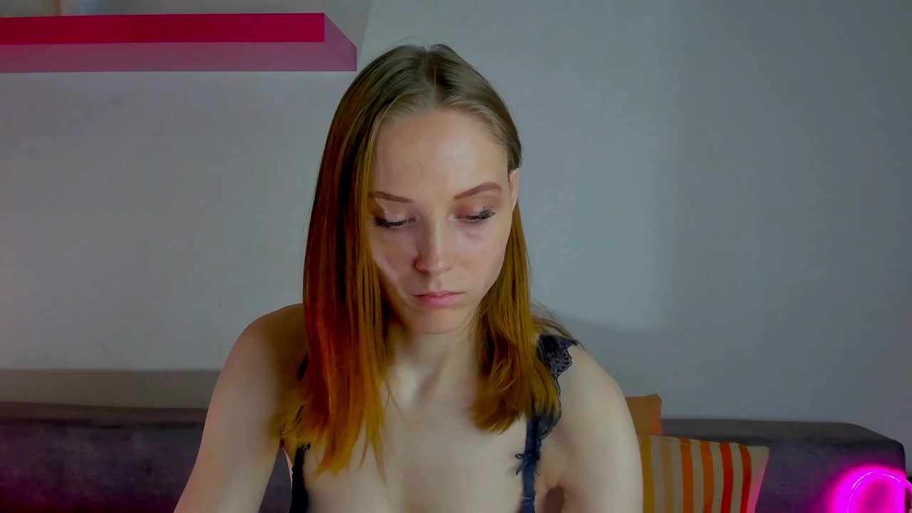 GinaLovely Cam Model Chat October 30, 2025