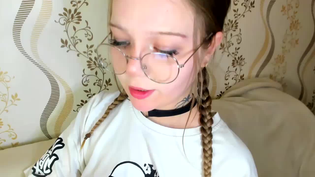 MelMooon Cam Model Chat October 30, 2025