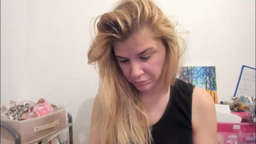 artsyandcraftsy_ Cam Model Chat October 30, 2025