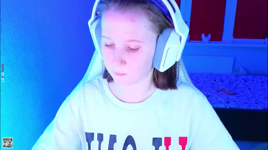 moon_avengers Cam Model Chat October 30, 2025