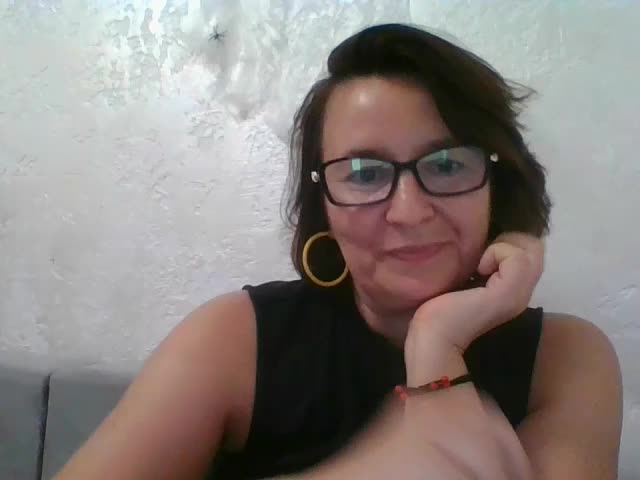 ARINA-XXX Cam Model Chat October 30, 2025