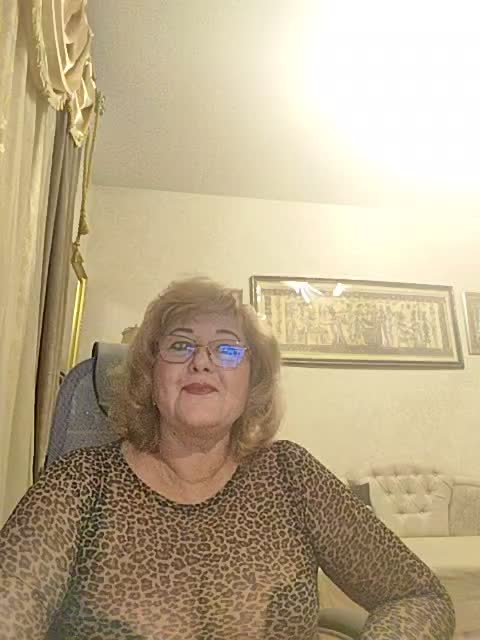 KarinkaSweet Cam Model Chat October 30, 2025