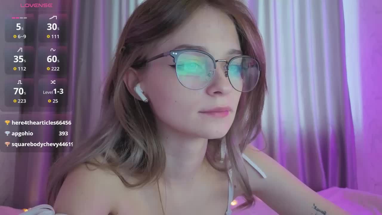 vialeta-baby Cam Model Chat October 30, 2025